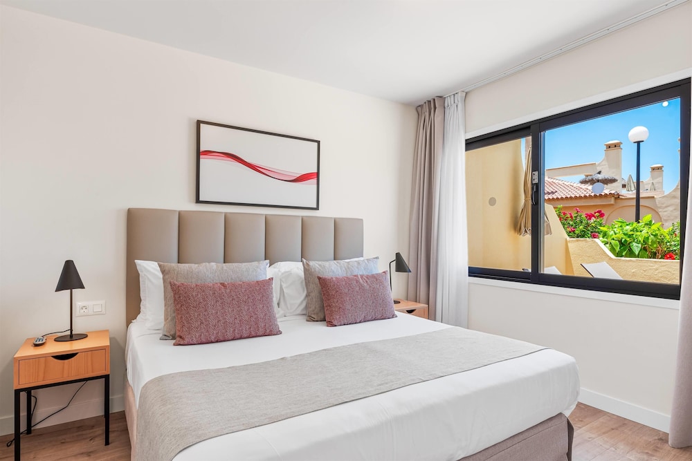 Ramada Residences by Wyndham Costa Adeje — Hotel rooms in Costa Adeje, Canary Islands