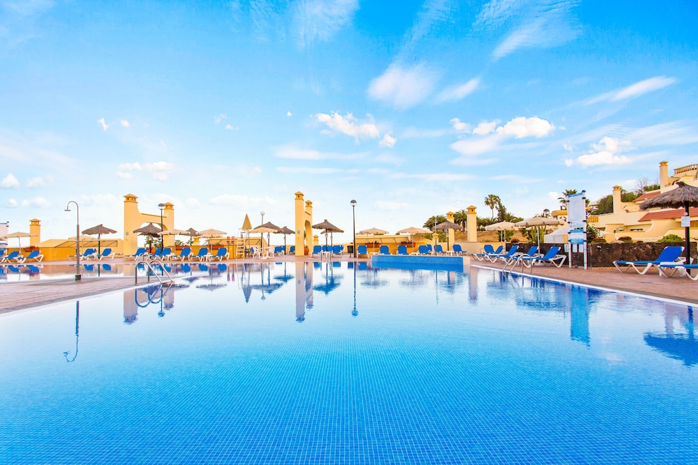 Ramada Residences by Wyndham Costa Adeje — Swimming pool in Costa Adeje, Canary Islands