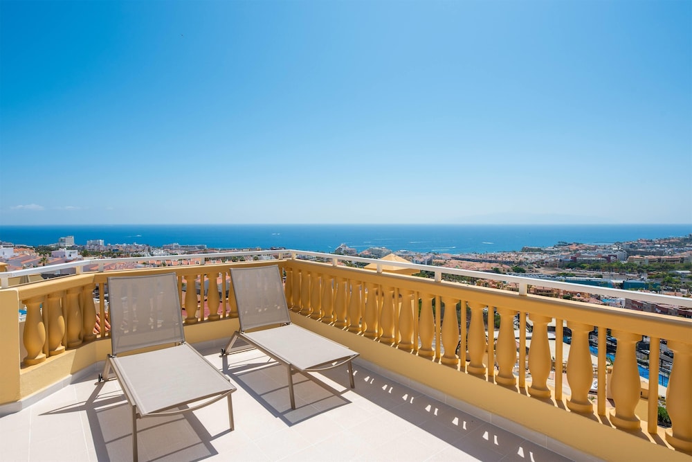 Ramada Residences by Wyndham Costa Adeje — Hotel rooms in Costa Adeje, Canary Islands