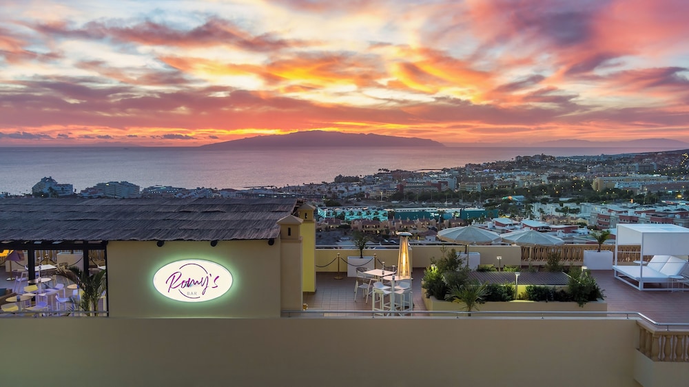 Ramada Residences by Wyndham Costa Adeje — Restaurant & bars in Costa Adeje, Canary Islands