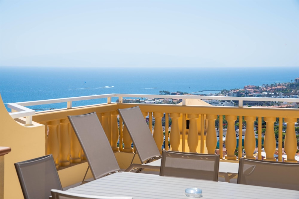 Ramada Residences by Wyndham Costa Adeje — Hotel rooms in Costa Adeje, Canary Islands