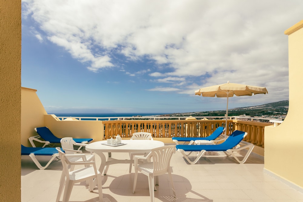 Ramada Residences by Wyndham Costa Adeje — Hotel rooms in Costa Adeje, Canary Islands