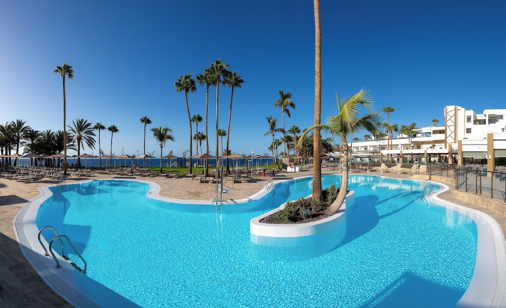 Hotel Riu Palace Calypso - Adults Only — Swimming pool in Esquinzo, Canary Islands
