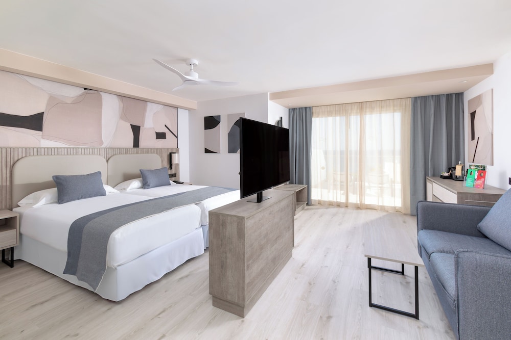 Hotel Riu Palace Calypso - Adults Only — Hotel rooms in Esquinzo, Canary Islands
