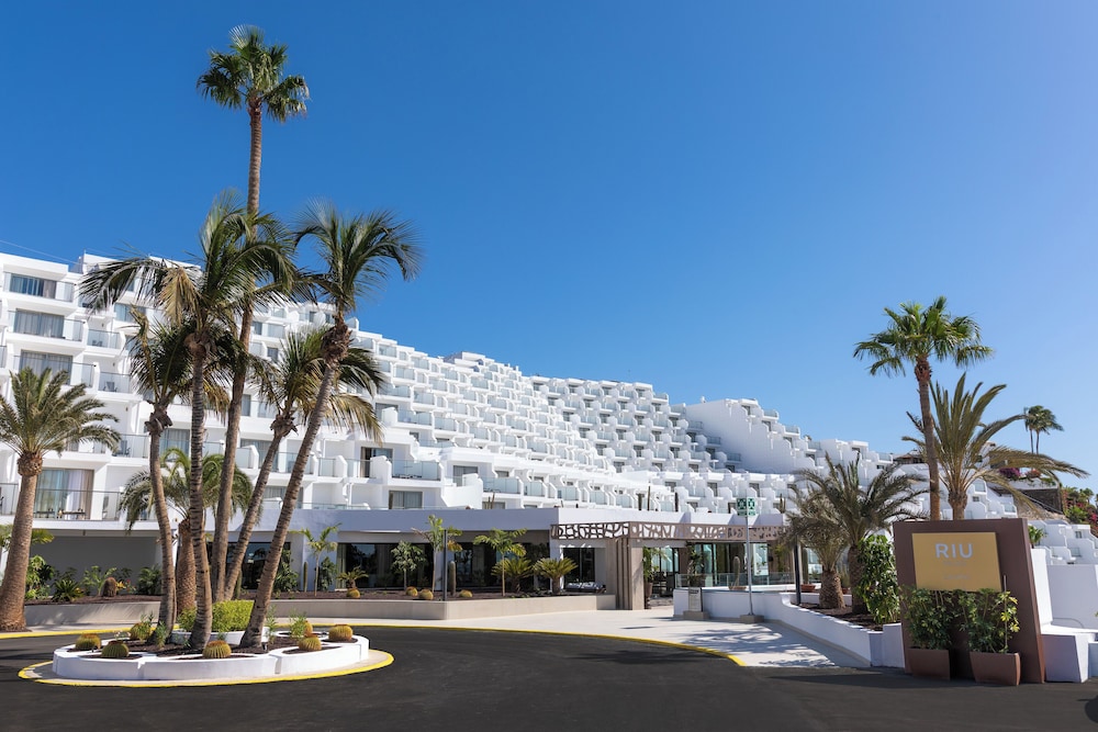 Hotel Riu Palace Calypso - Adults Only — Hotel building in Esquinzo, Canary Islands