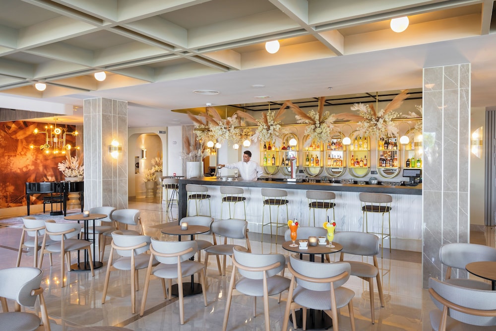 Hotel Riu Palace Calypso - Adults Only — Restaurant & bars in Esquinzo, Canary Islands