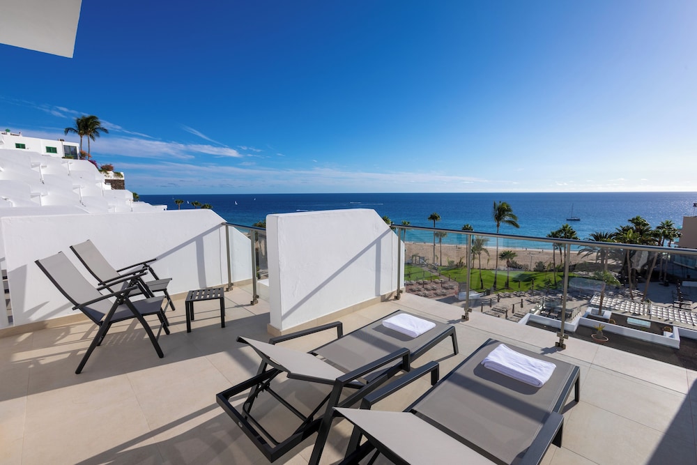 Hotel Riu Palace Calypso - Adults Only — Beach in Esquinzo, Canary Islands