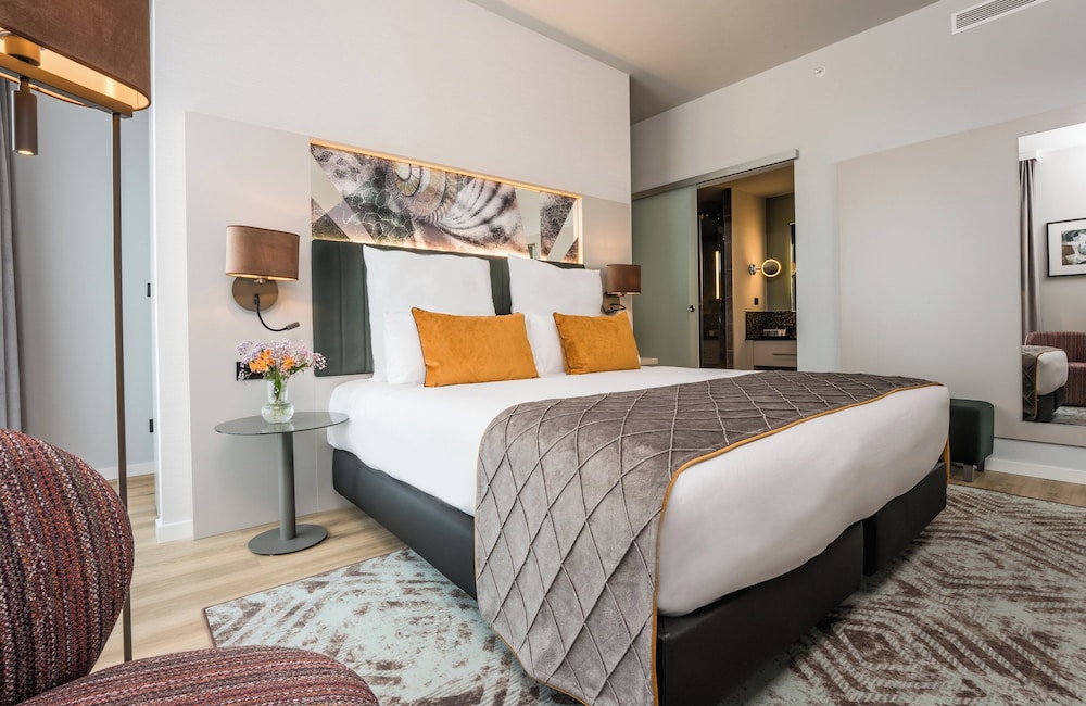 Leonardo Royal Hotel Barcelona Fira — Hotel rooms in Barcelona, Catalonia