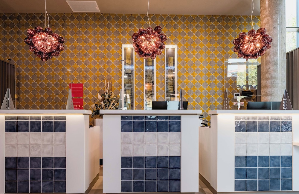 Leonardo Royal Hotel Barcelona Fira — Restaurant & bars in Barcelona, Catalonia