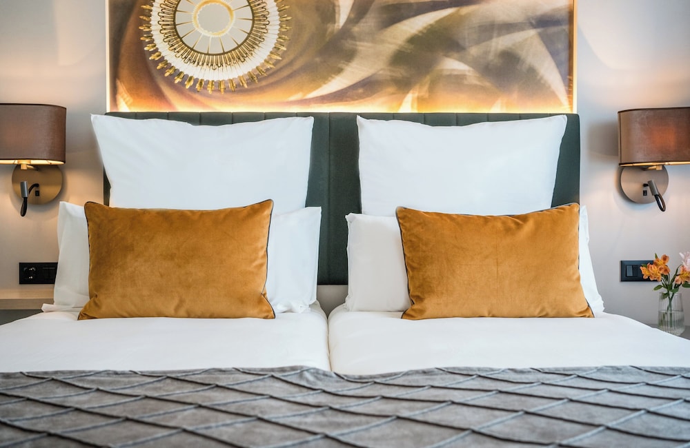 Leonardo Royal Hotel Barcelona Fira — Hotel rooms in Barcelona, Catalonia