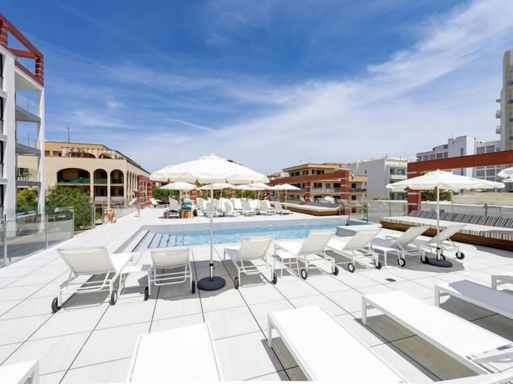 Kyrat Amarac Suites — Main photo in Cala Millor, Balearic Islands