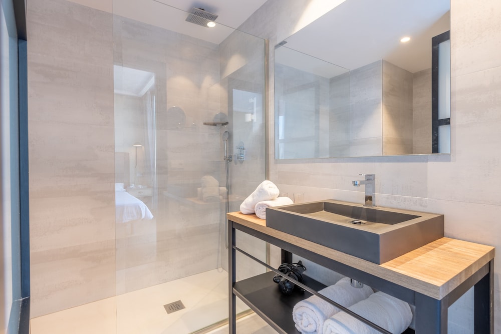 Kyrat Amarac Suites — Hotel rooms in Cala Millor, Balearic Islands