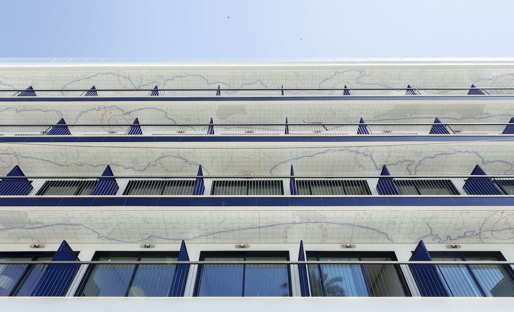 H10 Porto Poniente — Hotel building in Benidorm, Valencian Community
