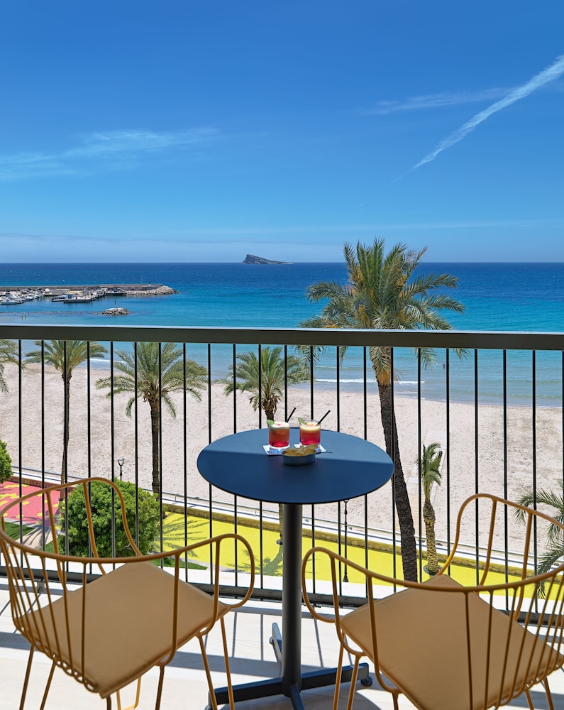 H10 Porto Poniente — Beach in Benidorm, Valencian Community