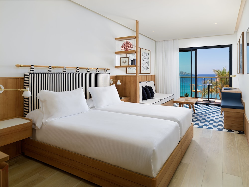 H10 Porto Poniente — Hotel rooms in Benidorm, Valencian Community