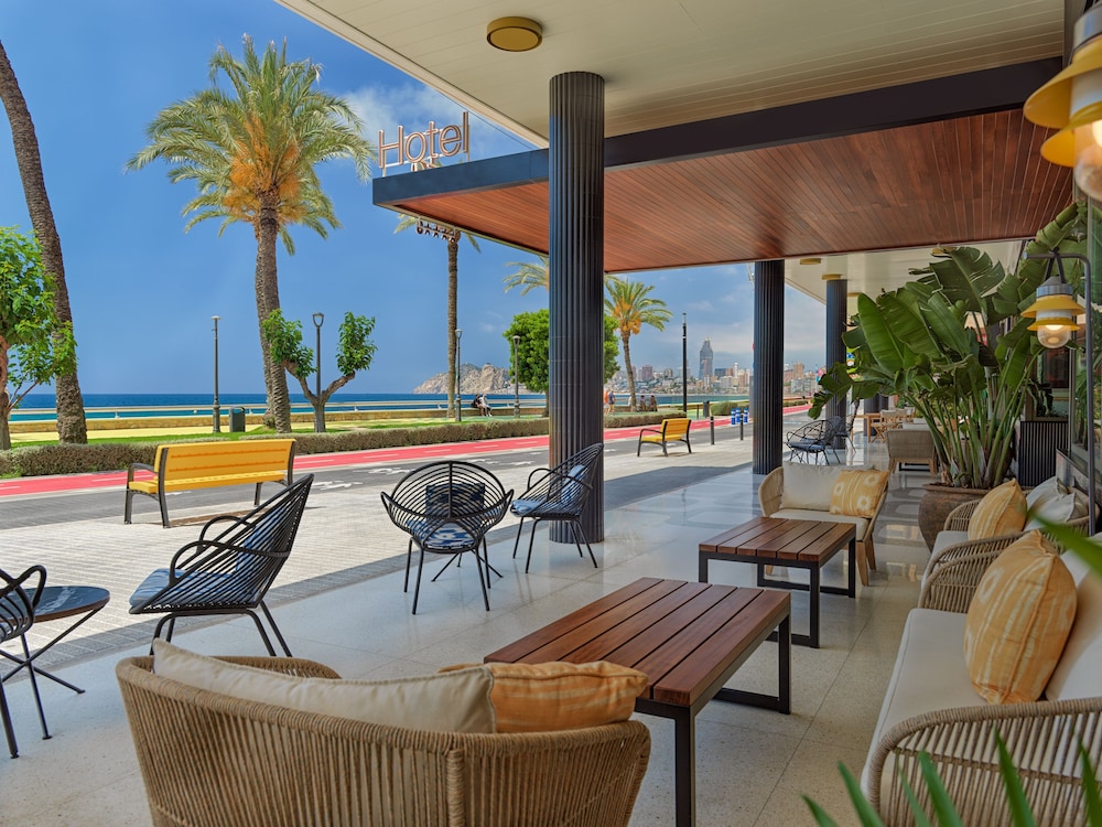 H10 Porto Poniente — Beach in Benidorm, Valencian Community