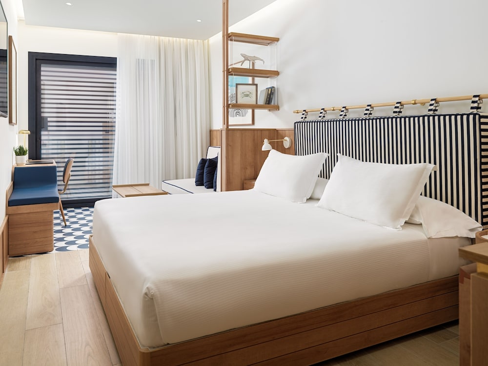 H10 Porto Poniente — Hotel rooms in Benidorm, Valencian Community