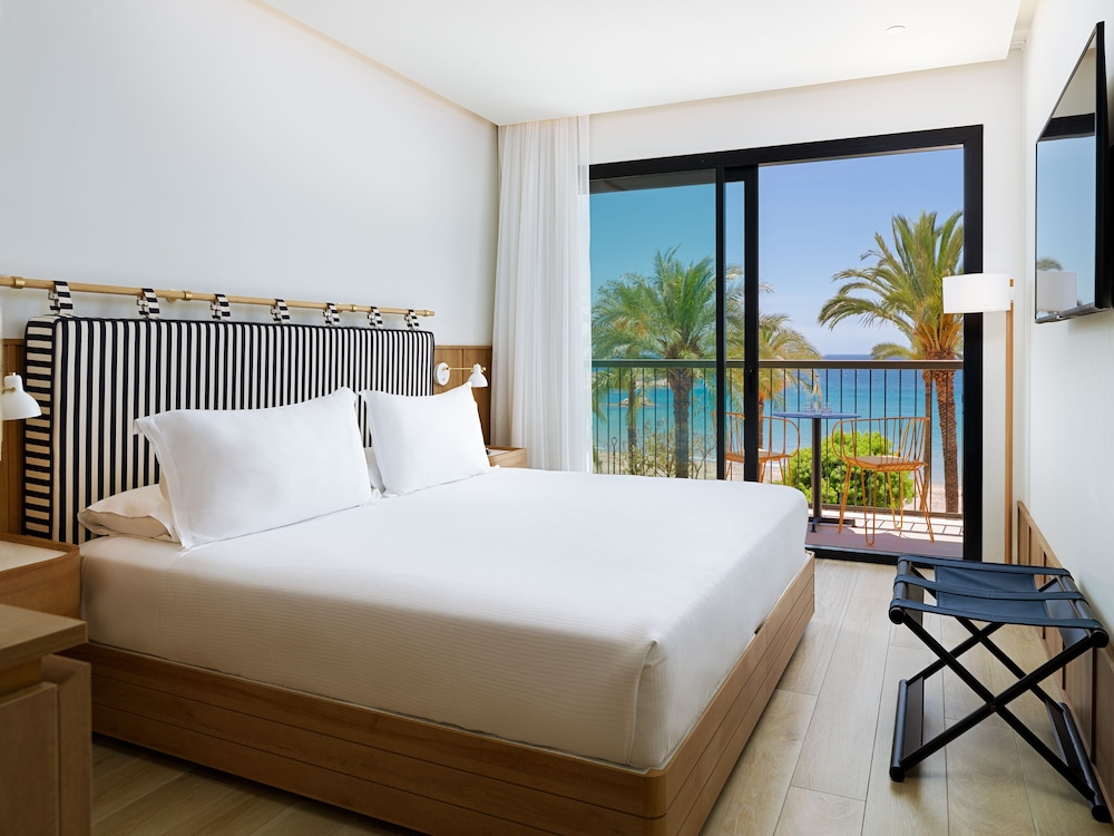 H10 Porto Poniente — Hotel rooms in Benidorm, Valencian Community