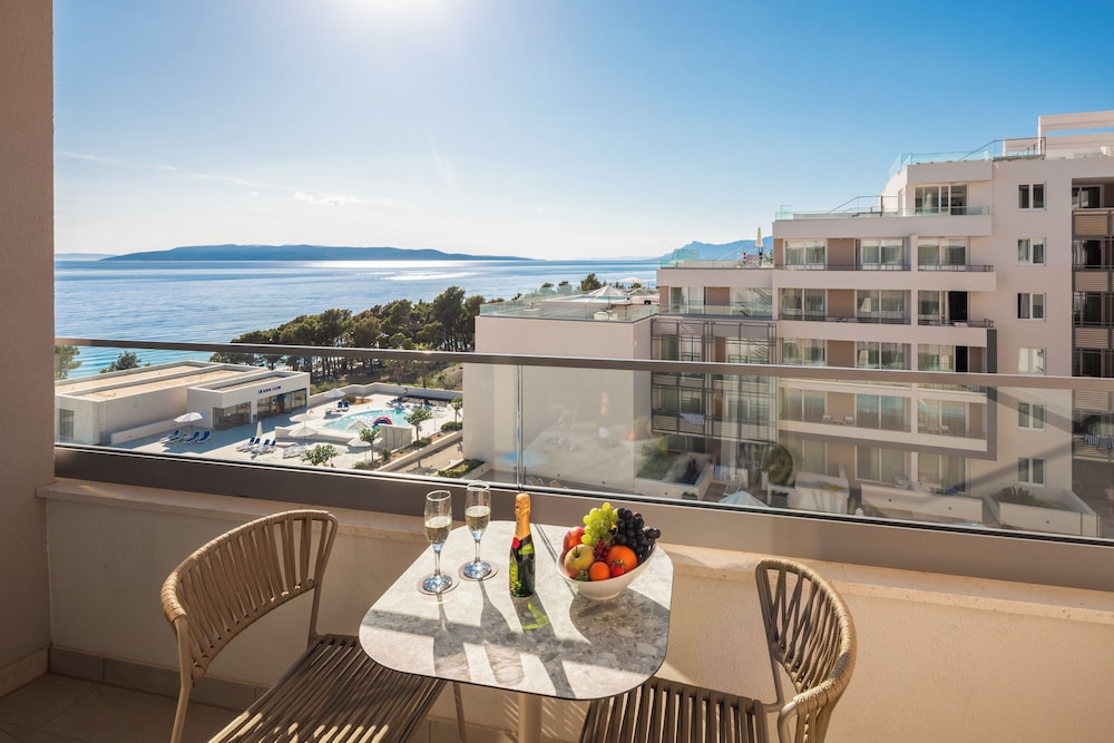 Aminess Laurel Khalani Hotel — Hotel rooms in Makarska, Split-Dalmatia