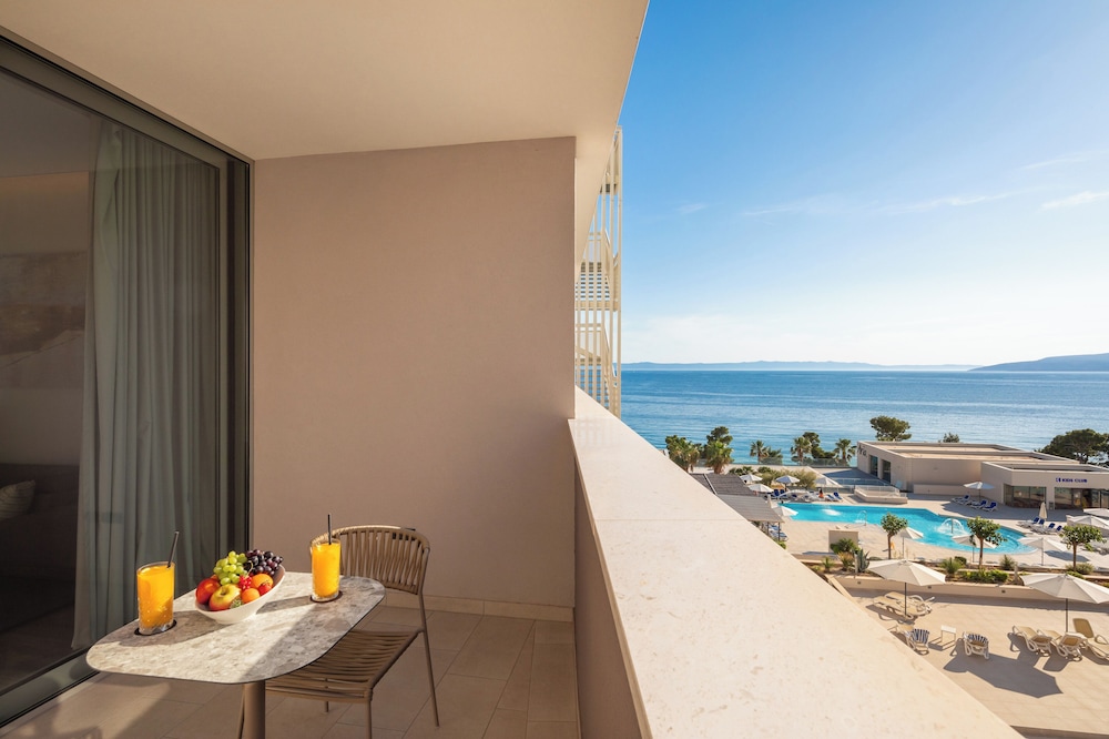 Aminess Laurel Khalani Hotel — Hotel rooms in Makarska, Split-Dalmatia