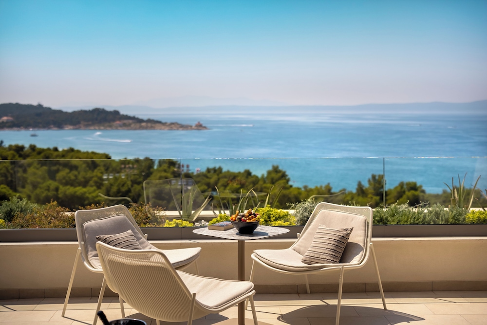 Aminess Laurel Khalani Hotel — Hotel rooms in Makarska, Split-Dalmatia