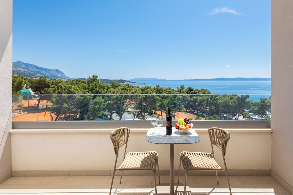 Aminess Laurel Khalani Hotel — Hotel rooms in Makarska, Split-Dalmatia