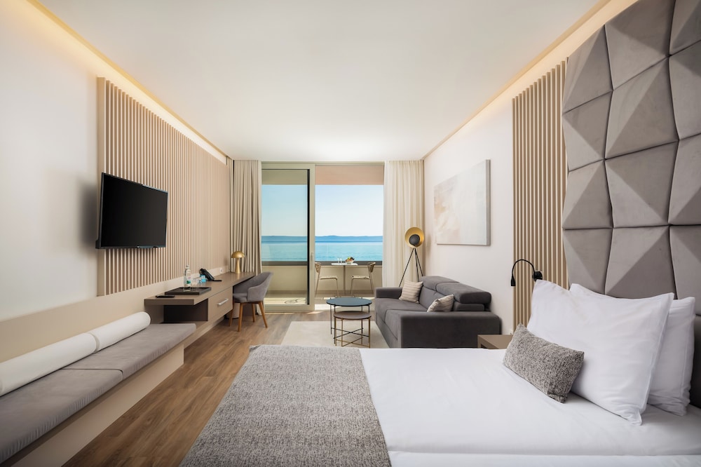 Aminess Laurel Khalani Hotel — Hotel rooms in Makarska, Split-Dalmatia