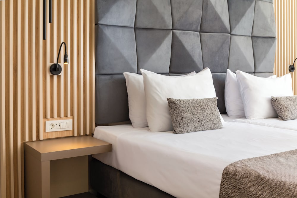 Aminess Laurel Khalani Hotel — Hotel rooms in Makarska, Split-Dalmatia