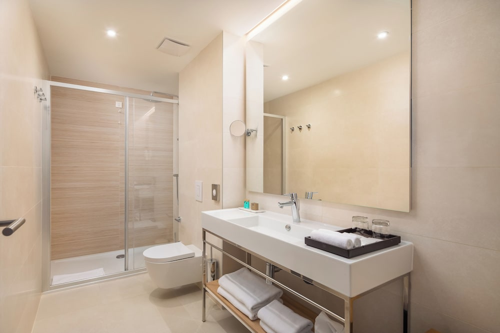 Aminess Laurel Khalani Hotel — Hotel rooms in Makarska, Split-Dalmatia