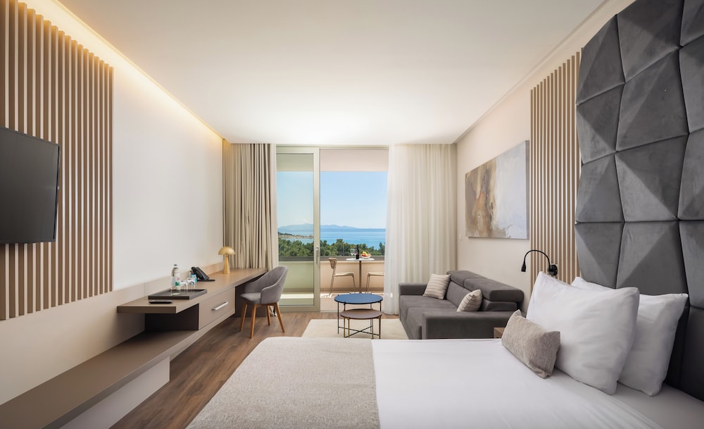 Aminess Laurel Khalani Hotel — Hotel rooms in Makarska, Split-Dalmatia