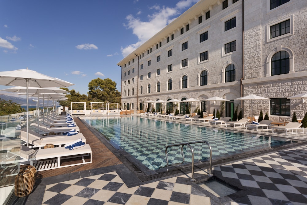 Hotel Brown Beach House & Spa — Swimming pool in Trogir, Split-Dalmatia