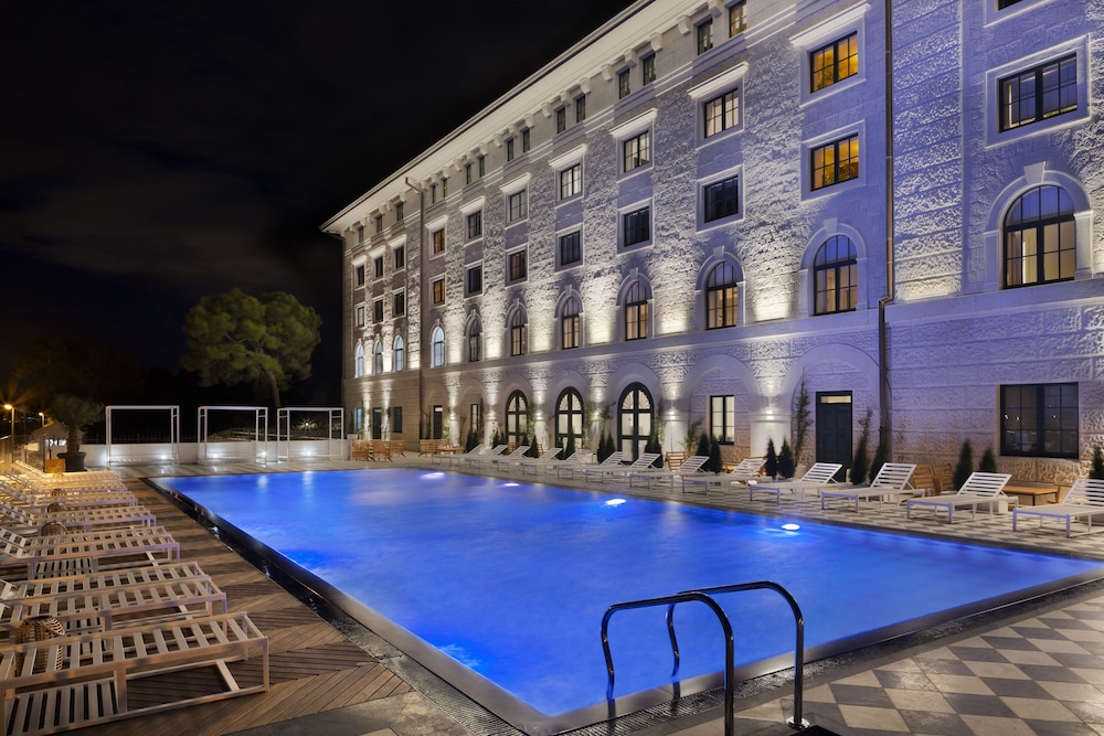 Hotel Brown Beach House & Spa — Swimming pool in Trogir, Split-Dalmatia