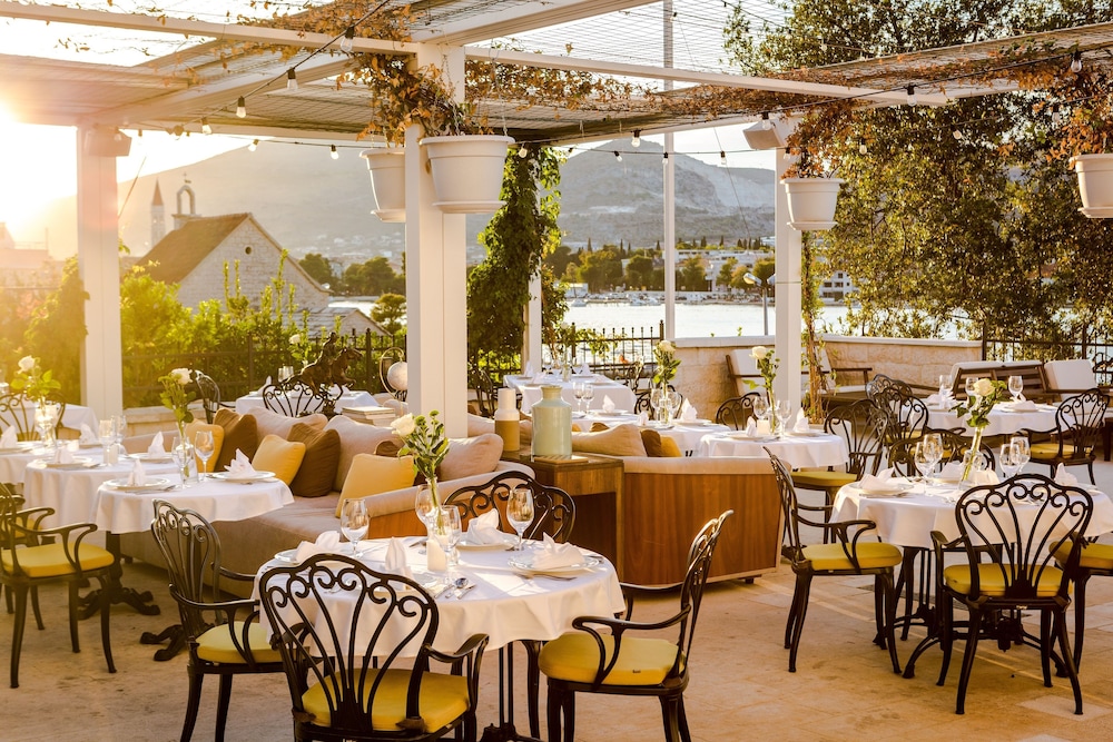 Hotel Brown Beach House & Spa — Restaurant & bars in Trogir, Split-Dalmatia