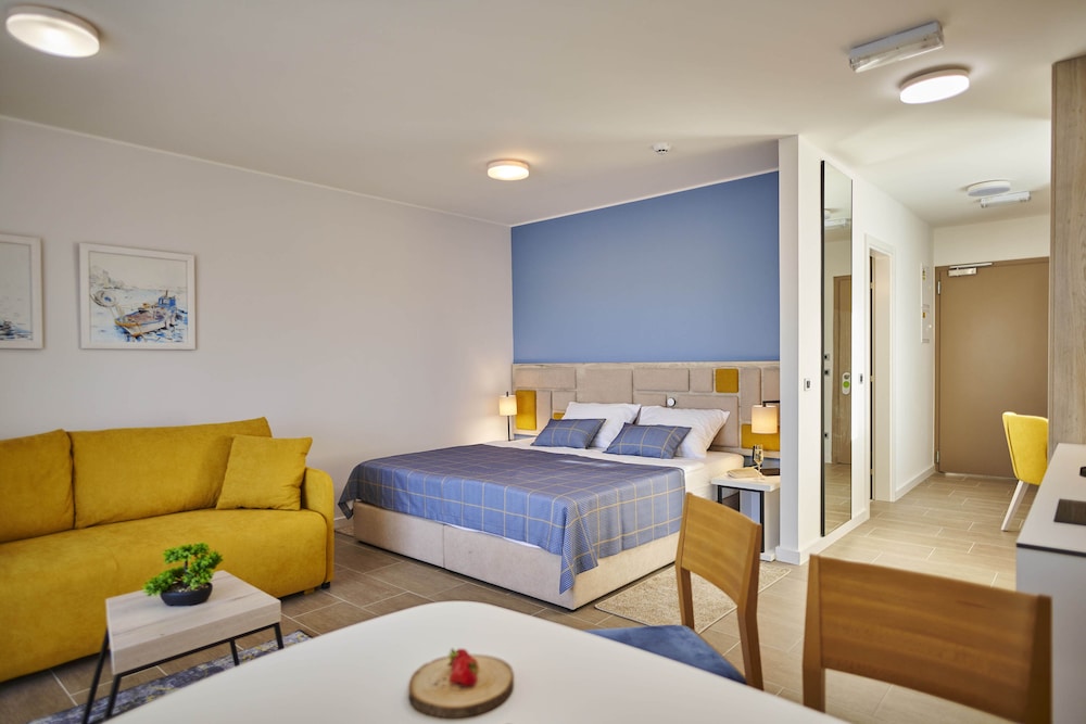 Arancini Residence — Hotel rooms in Vodice, Šibenik-Knin