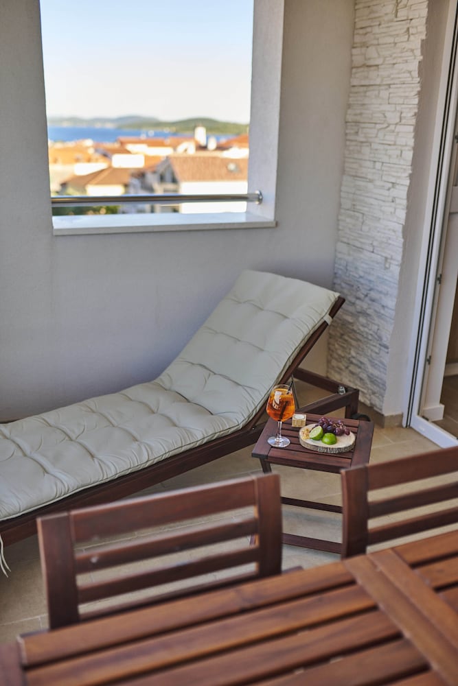 Arancini Residence — Hotel rooms in Vodice, Šibenik-Knin