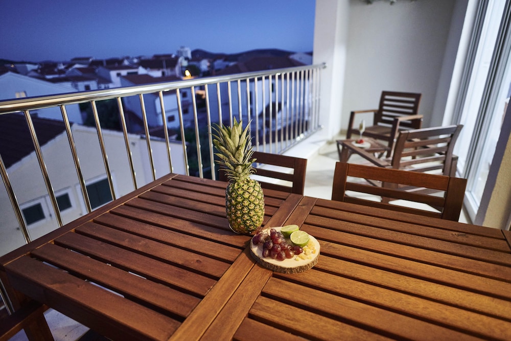 Arancini Residence — Hotel building in Vodice, Šibenik-Knin