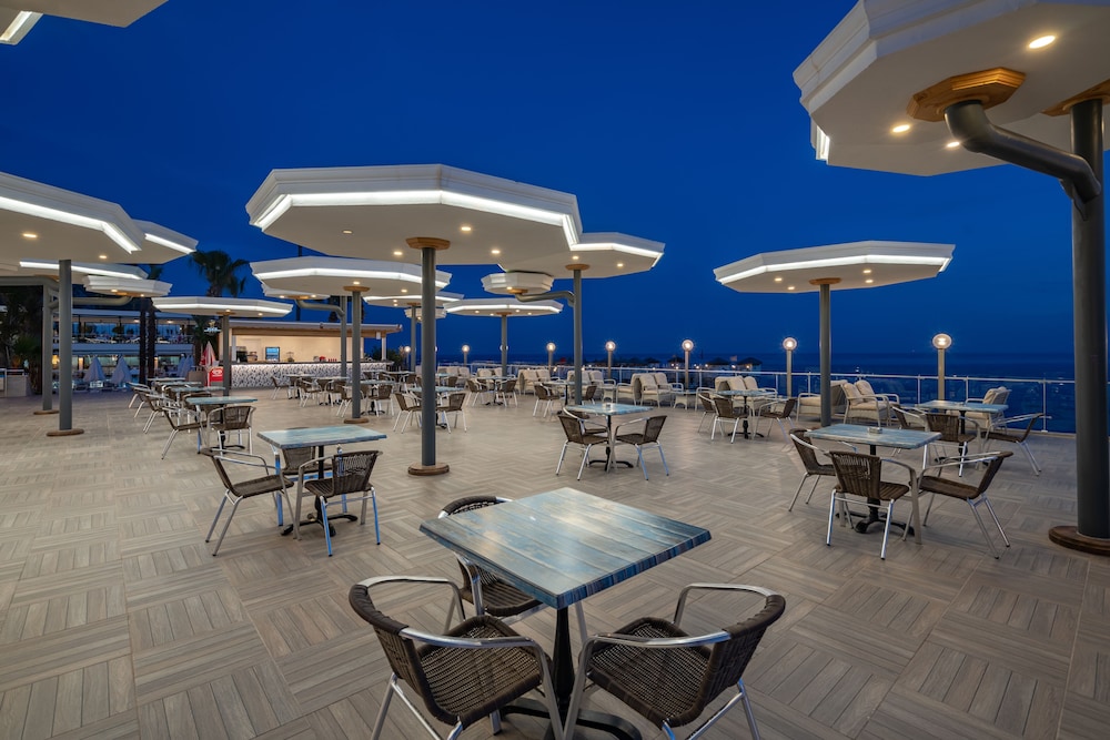 Aria Resort & Spa — Restaurant & bars in Alanya