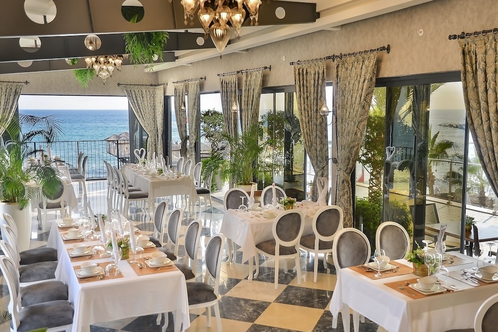 Aria Resort & Spa — Restaurant & bars in Alanya