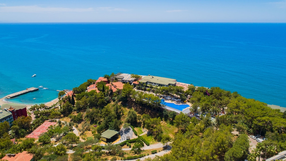 Senza Garden Holiday Club - All Inclusive — Hotel building in Alanya