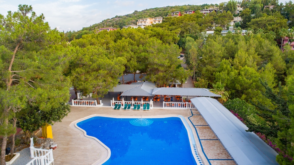 Senza Garden Holiday Club - All Inclusive — Swimming pool in Alanya