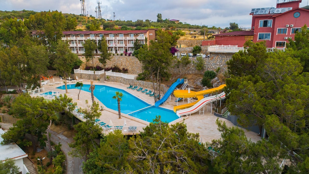 Senza Garden Holiday Club - All Inclusive — Attractions for children in Alanya