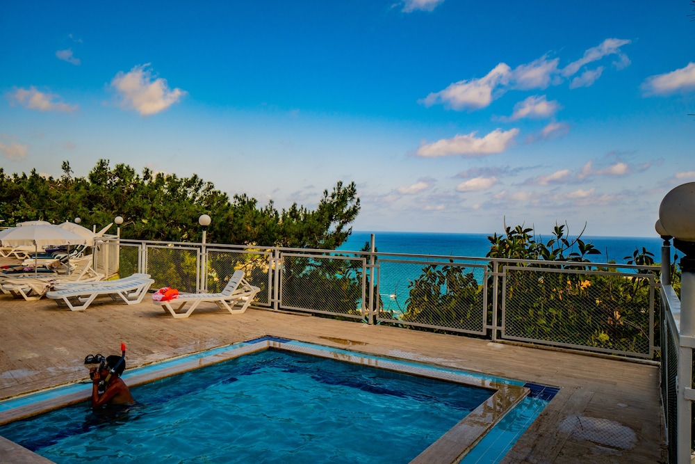Senza Garden Holiday Club - All Inclusive — Swimming pool in Alanya
