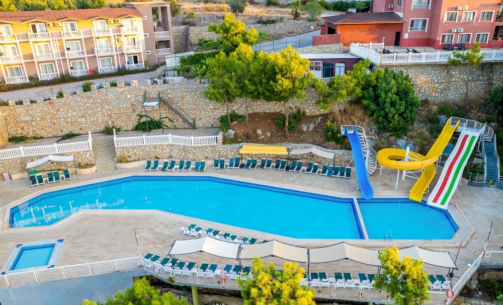 Senza Garden Holiday Club - All Inclusive — Swimming pool in Alanya