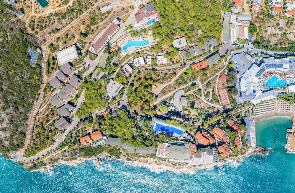 Senza Garden Holiday Club - All Inclusive — Swimming pool in Alanya