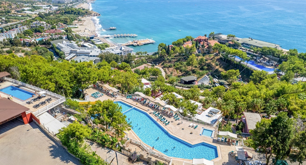 Senza Garden Holiday Club - All Inclusive — Swimming pool in Alanya