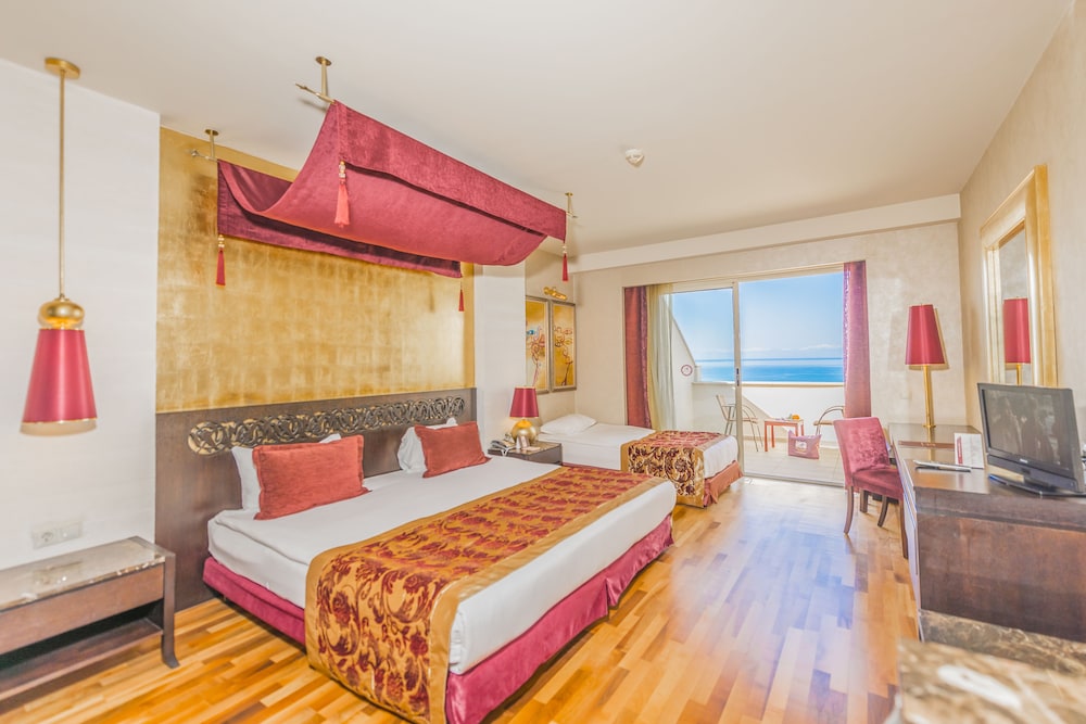 Horus Paradise Resort - Ultra All Inclusive — Hotel rooms in Side