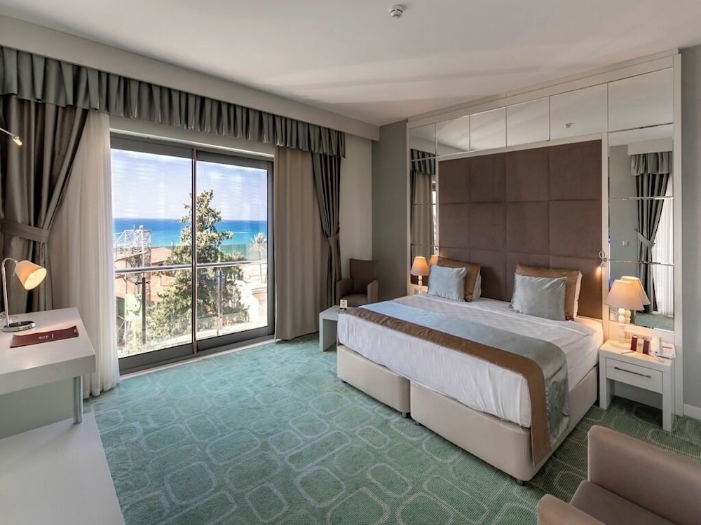 Horus Paradise Resort - Ultra All Inclusive — Hotel rooms in Side