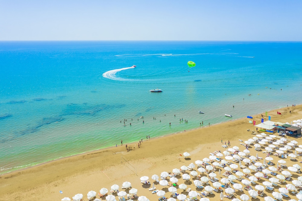 Horus Paradise Resort - Ultra All Inclusive — Beach in Side
