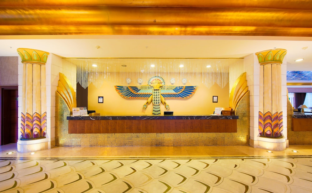 Horus Paradise Resort - Ultra All Inclusive — Hotel building in Side