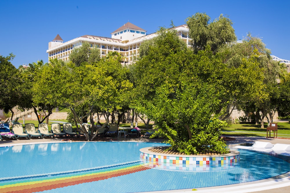 Horus Paradise Resort - Ultra All Inclusive — Swimming pool in Side